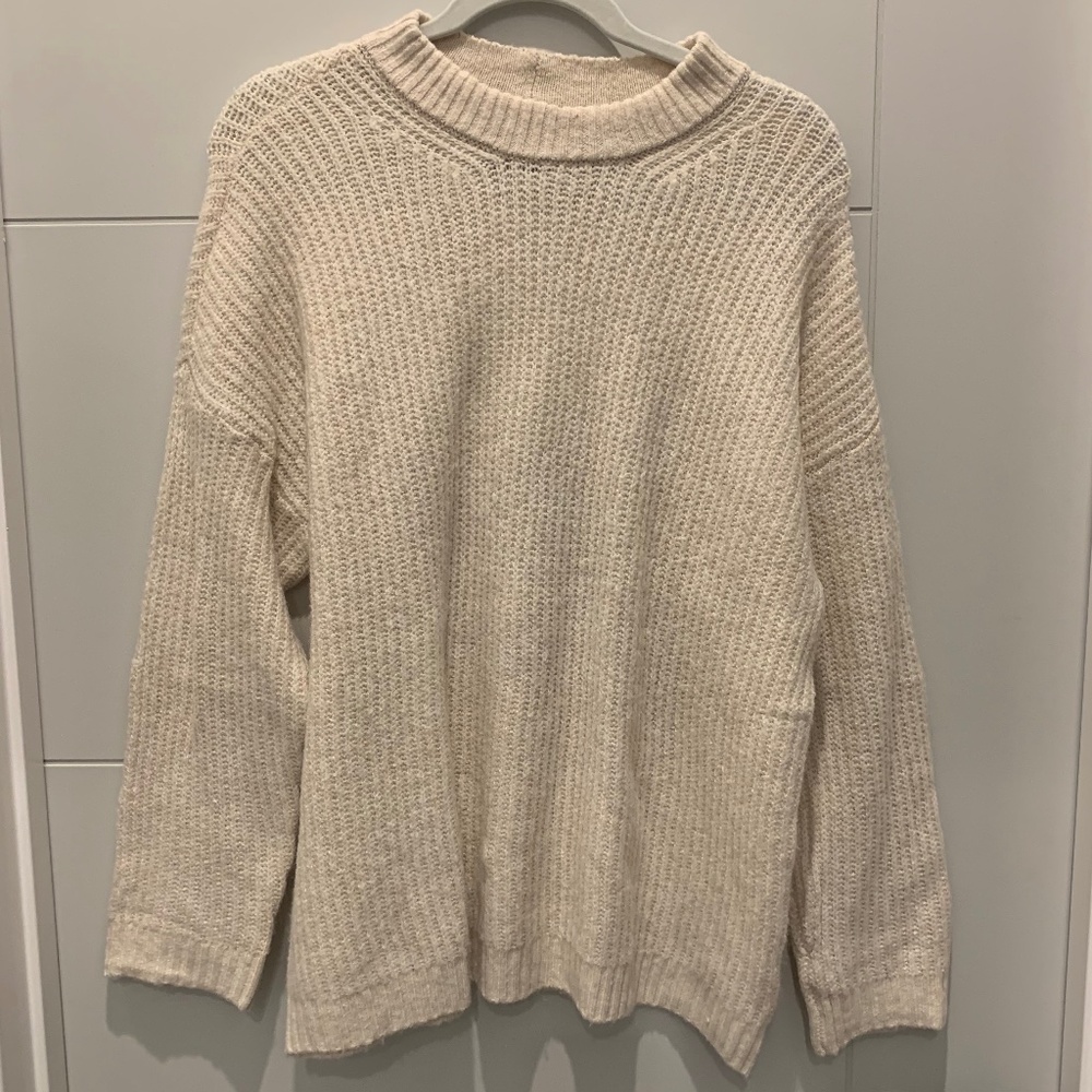 Oversized American Eagle cream sweater